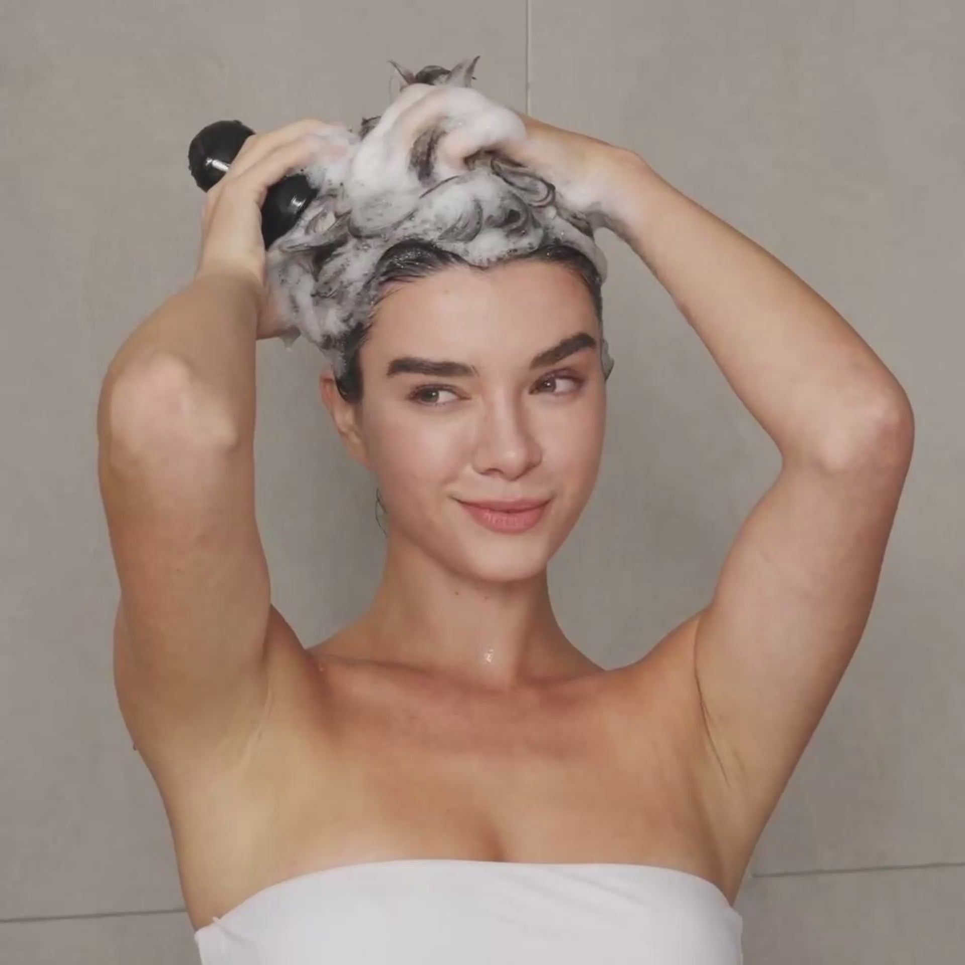 Load video: EMS-red-light-scalp-massager